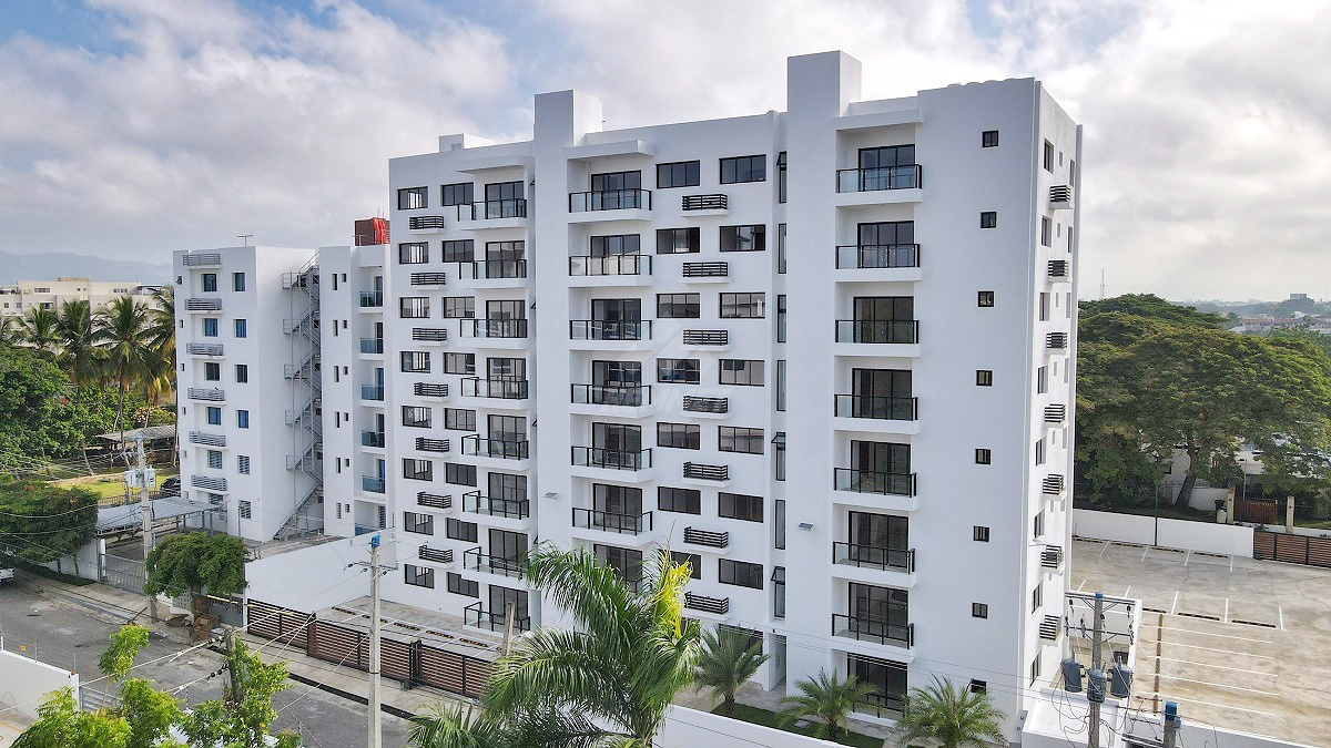 apartamentos - PRIMER PISO PATIO PRIVADO PROXIMO PUCMM SANTIAGO  0