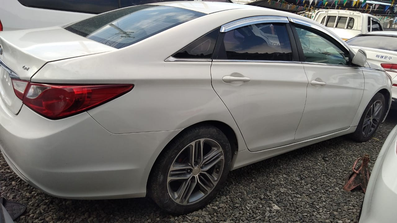 carros - HYUNDAI Y20 2016 BLANCODESDE: RD$ 560,100.00 3