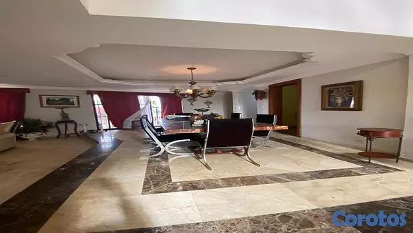 casas - Venta de hermosa casa en Vista Hermosa,  con 600mt de construcción 4
