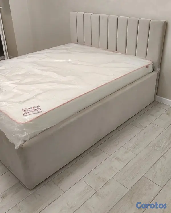 muebles y colchones - Cama tapizada color Beige+ Colchon. Nueva 3