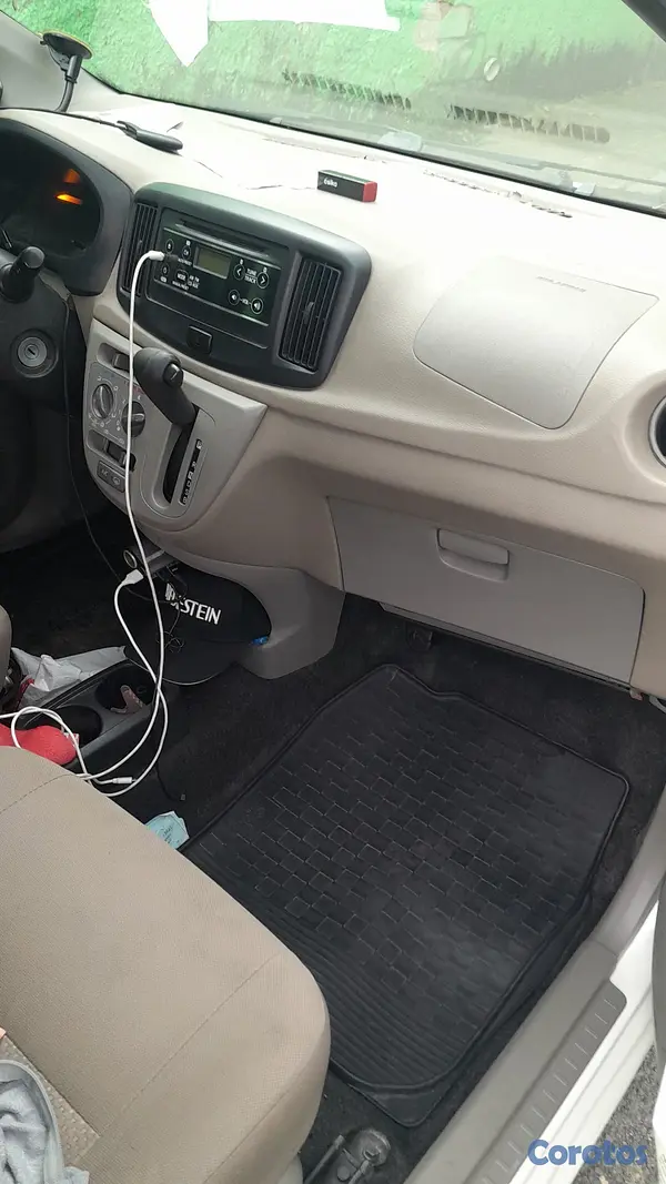 carros - Daihatsu Mira 2014 blanca  16
