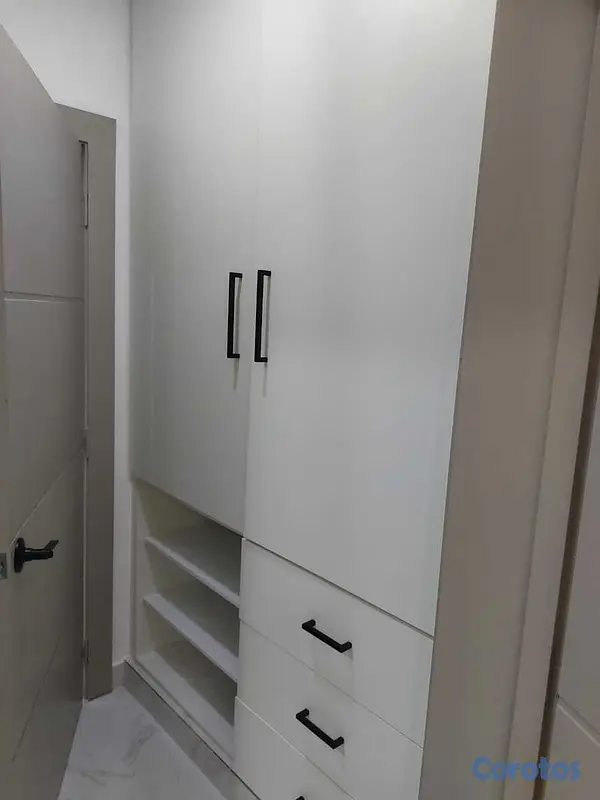 apartamentos - Tercer nivel remodelado, Urb. Tropical 3