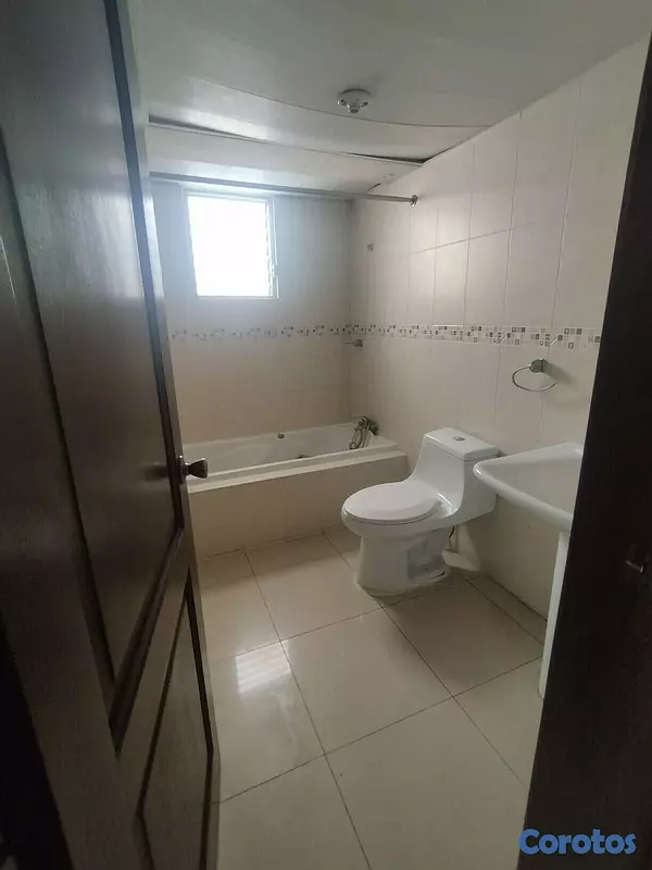 apartamentos - BELLA VISTA ALQUILO SIN INTERMEDIARIOS
APARTAMEMTO 3 HABITACIÓNES 6