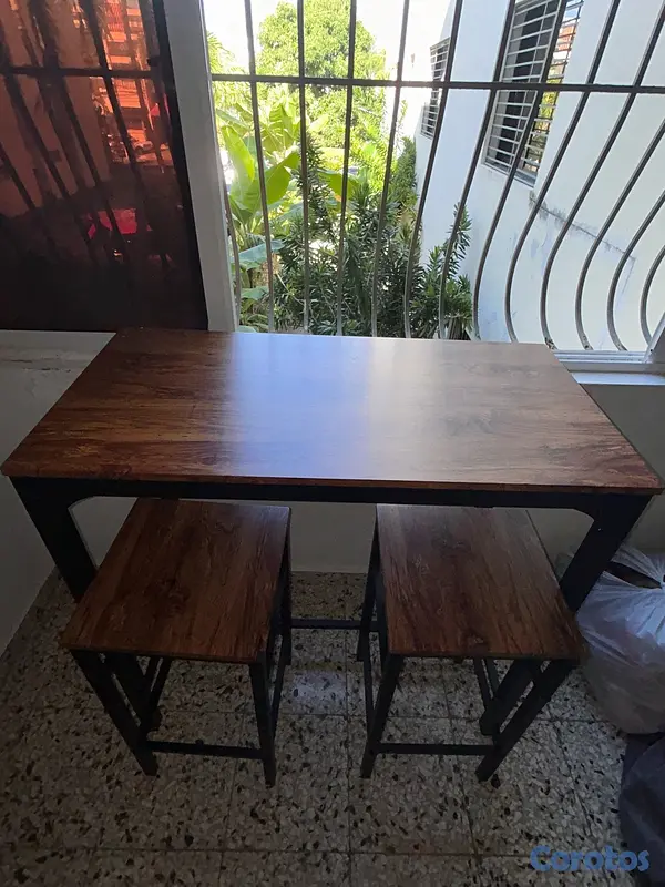 muebles y colchones - Mesa tipo bar/desayunador con 2 bancos altos 2