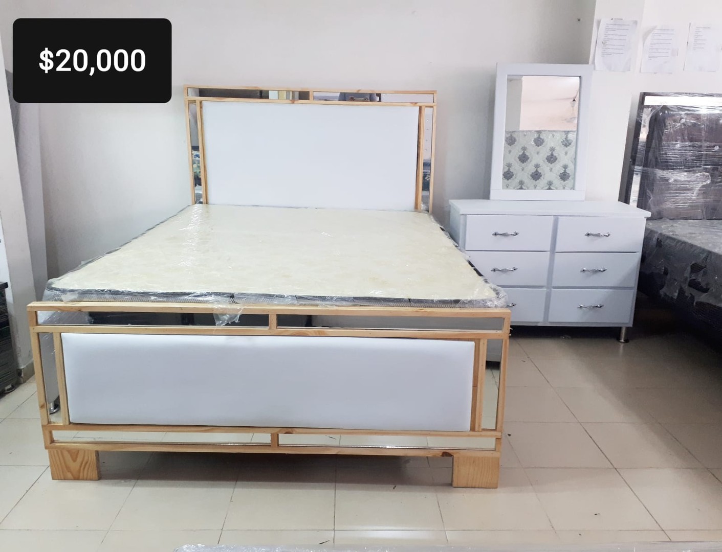muebles y colchones - Cama y Gavetero con Colchon Color Blanco Nuevo