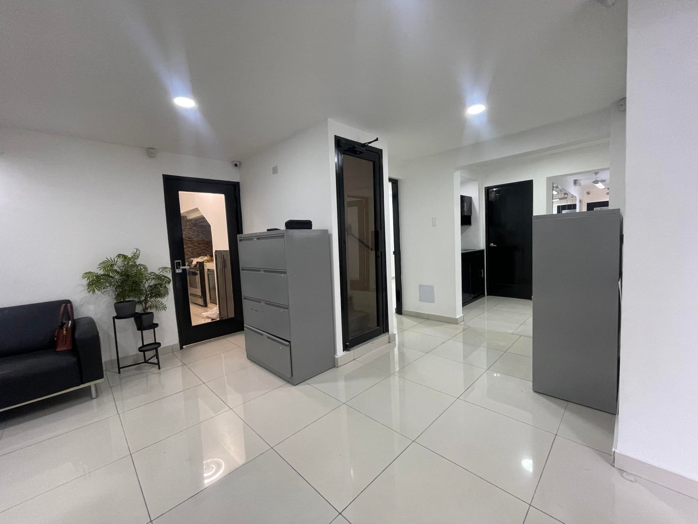 oficinas y locales comerciales - oficina en alquiler Ensanche Naco 7