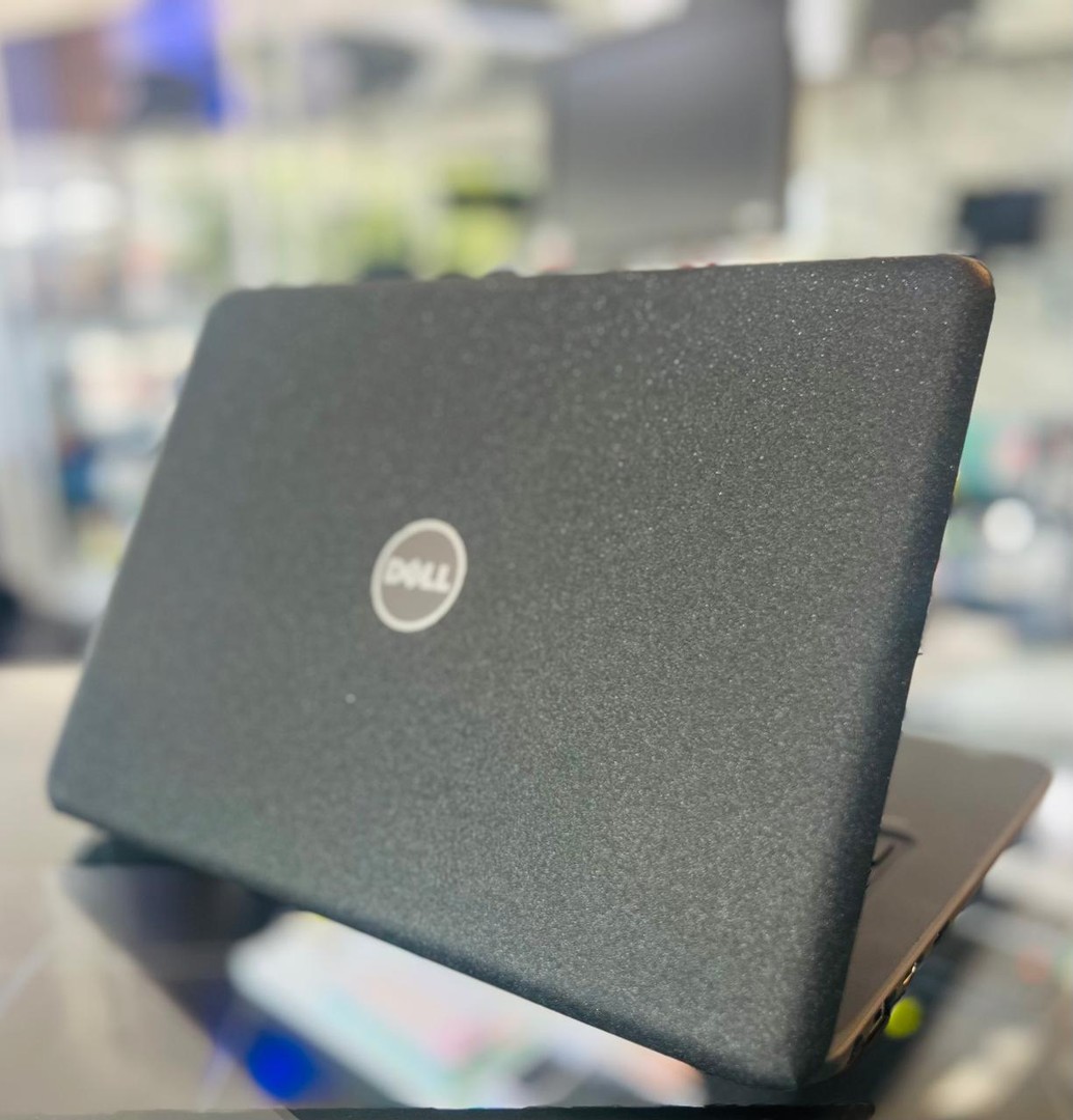 computadoras y laptops - LAPTOP Dell 3380 Core i3 6ta 4GB Ram 128GBSSD touch  3
