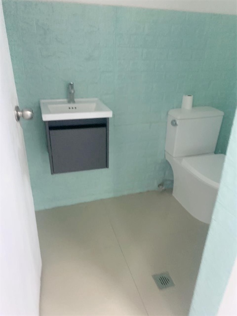 oficinas y locales comerciales - Local primer nivel amplio  4