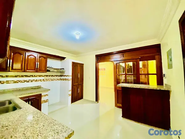 casas - LUJOSA CASA EN SAN ISIDRO  8