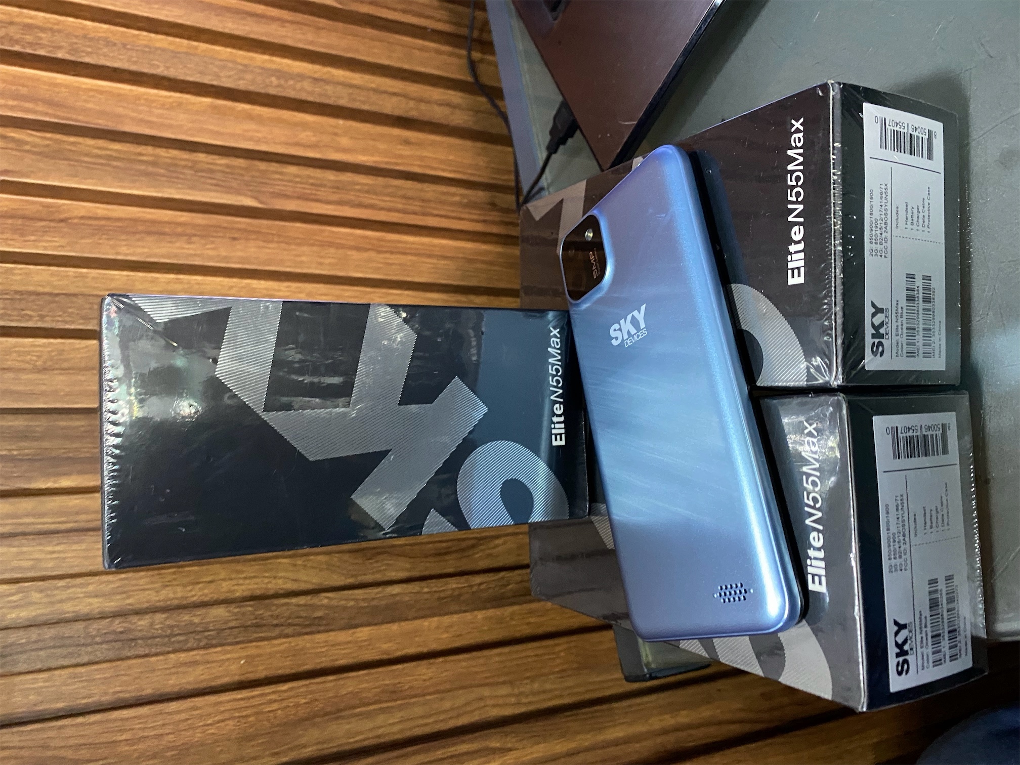 celulares y tabletas - Sky Devices Elite N55 MAX R55 9