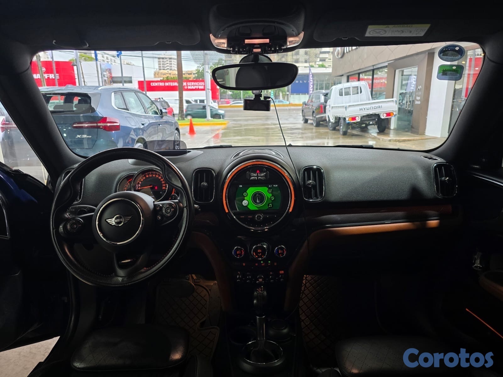 carros - MINI COUNTRYMAN COOPER S ALL 4 motor 2000 Año 2018
61,000 km  8