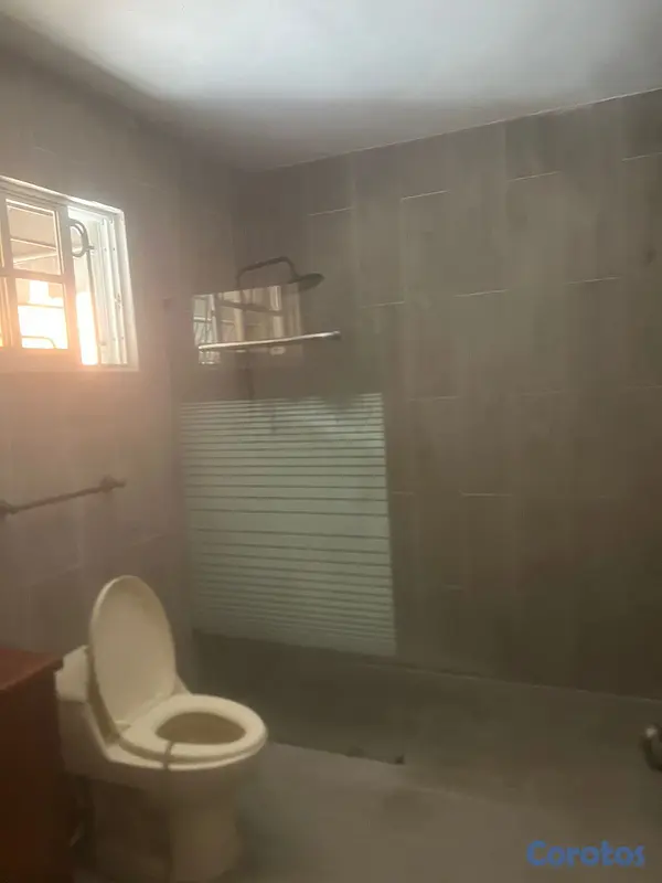 casas - Casa de dos niveles en venta en zona tranquila y r 9