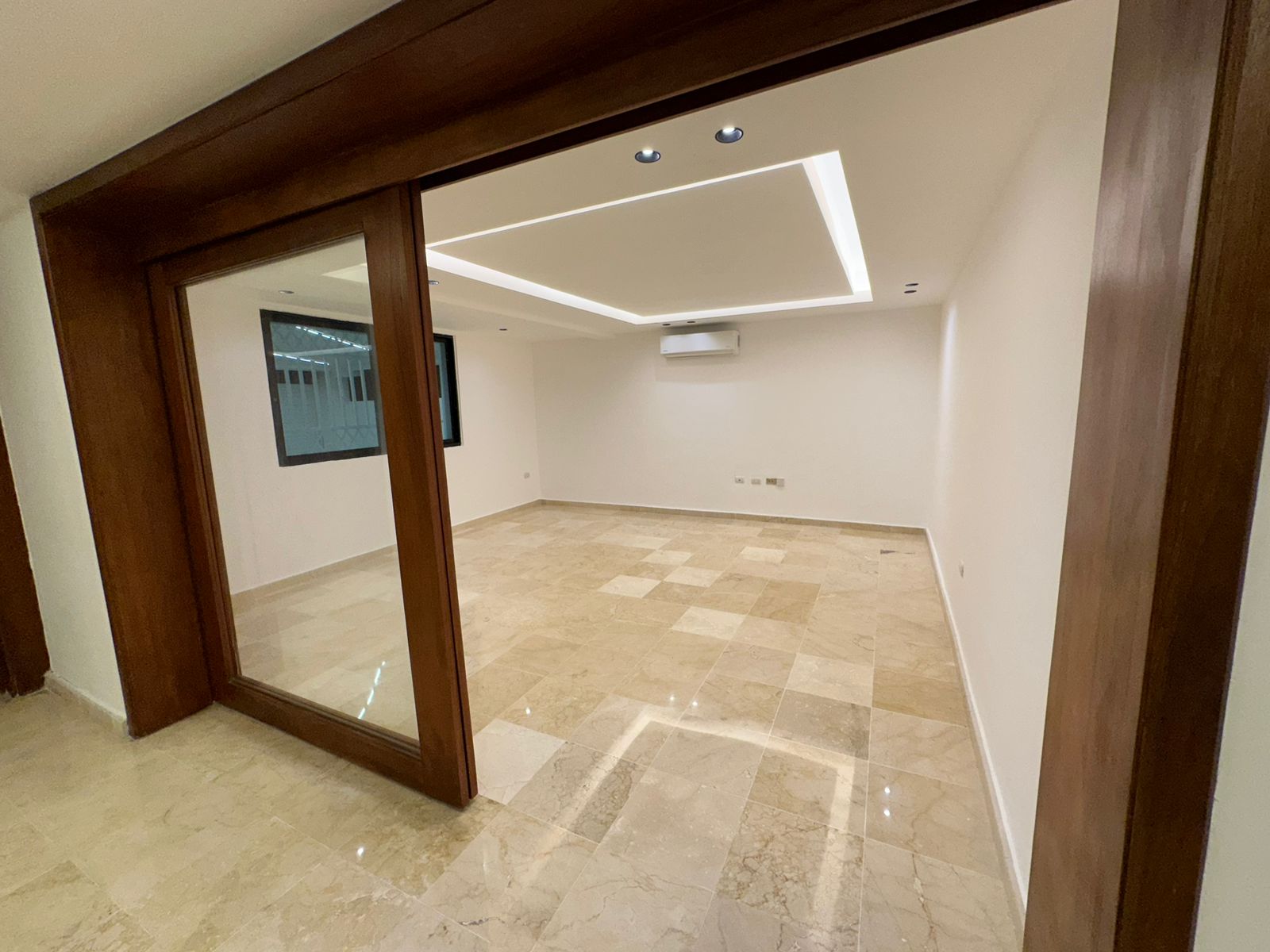 casas - HERMOSA Y AMPLIA CASA CON LINEA BLANCA EN ALQUILER 3