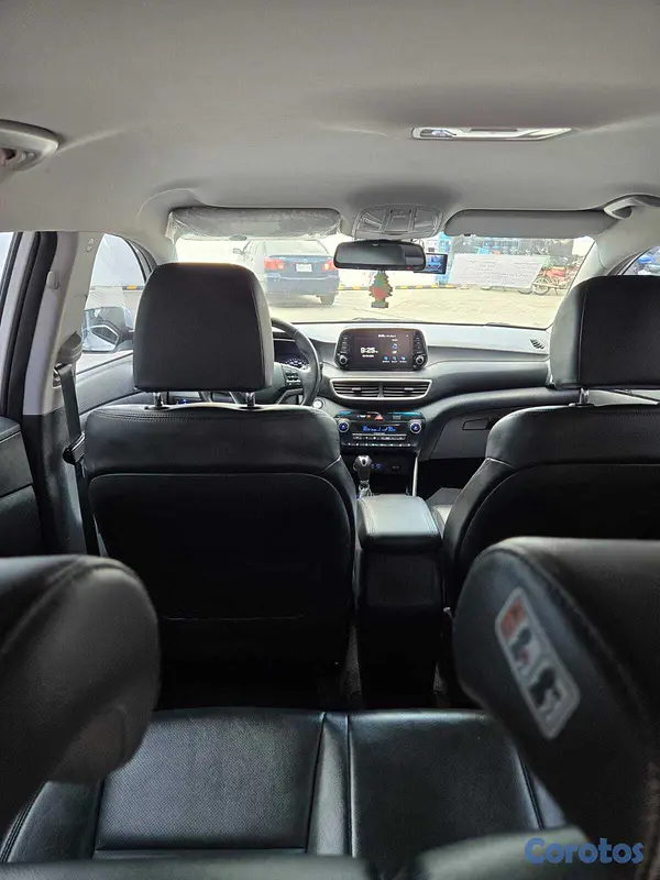 jeepetas y camionetas - HYUNDAI TUCSON 2020 BLANCO DIESEL 10