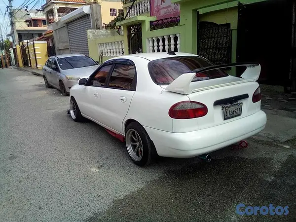 carros - daewoo lanos 1999  8