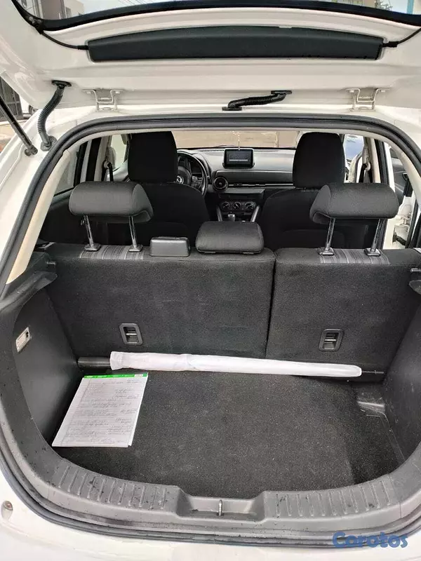 carros - Mazda Demio Blanco 2016 Negociable  4