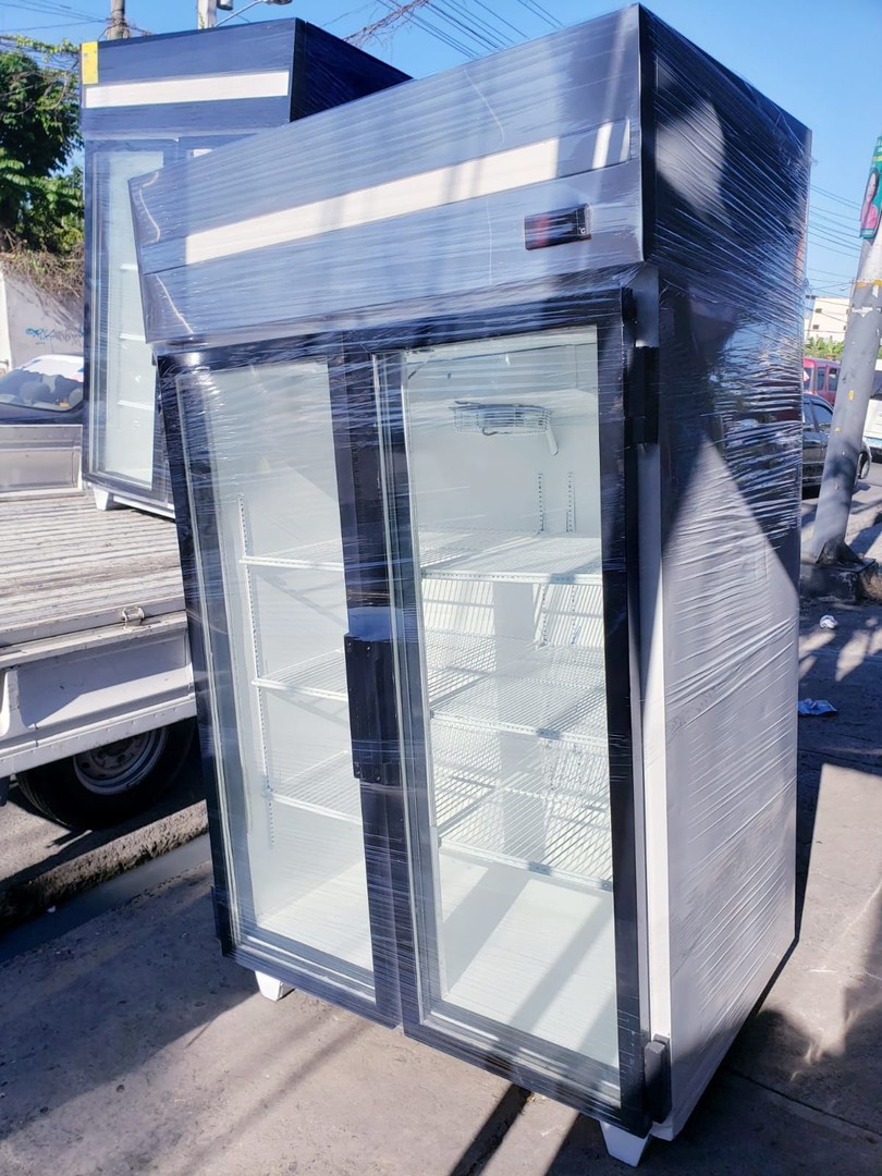 equipos profesionales - Refrigeradores Farco exhibidores 2 puertas renovados 7