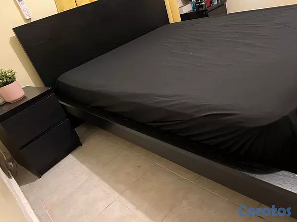 muebles - cama Queen madera prensada con colchón.  4