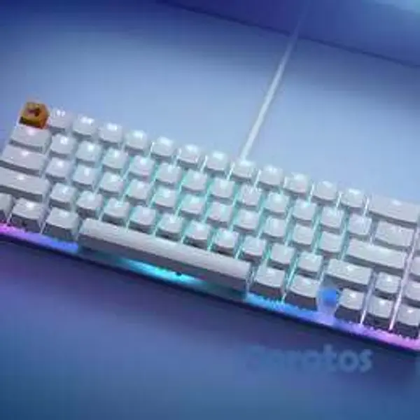 accesorios para electronica - Teclado Gamer 🎮 Glorious GMMK White Ice Edition –  3