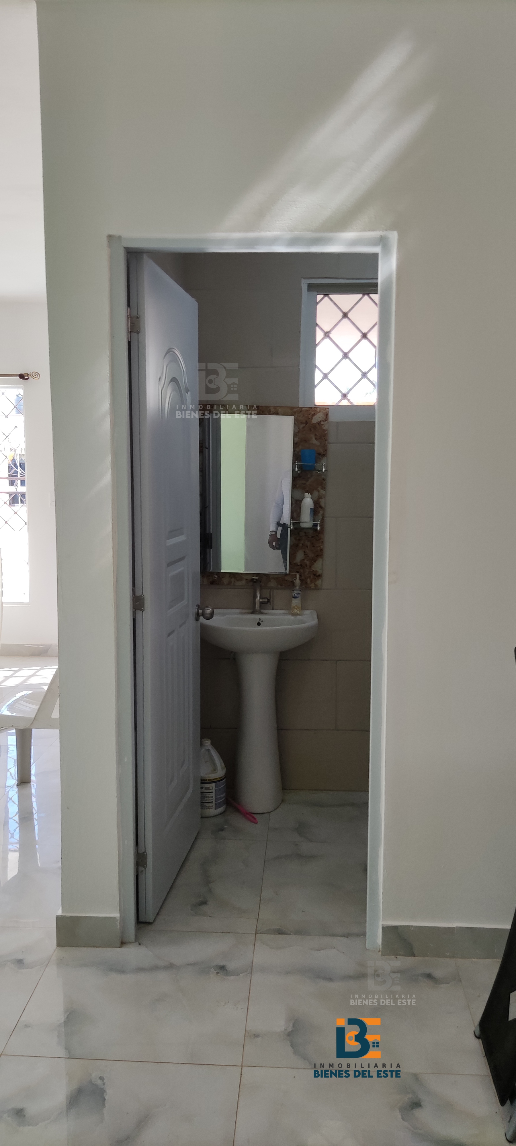 casas - Se Vende Casa de Oportunidad con Marquesina Doble. 5