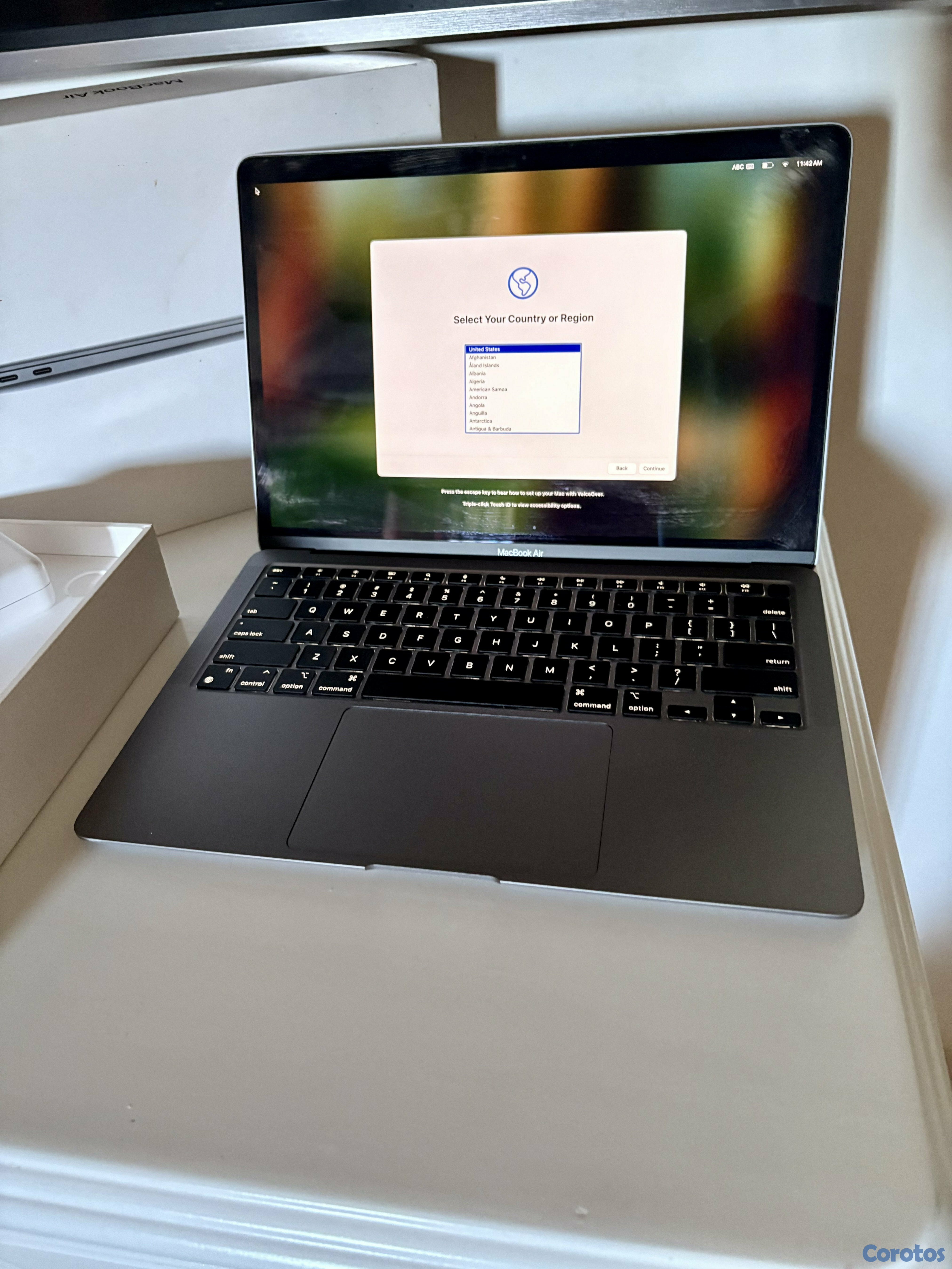 computadoras y laptops - MackBook Air 13" M1 2020 256 gb SSD 8 gb RAM
 3