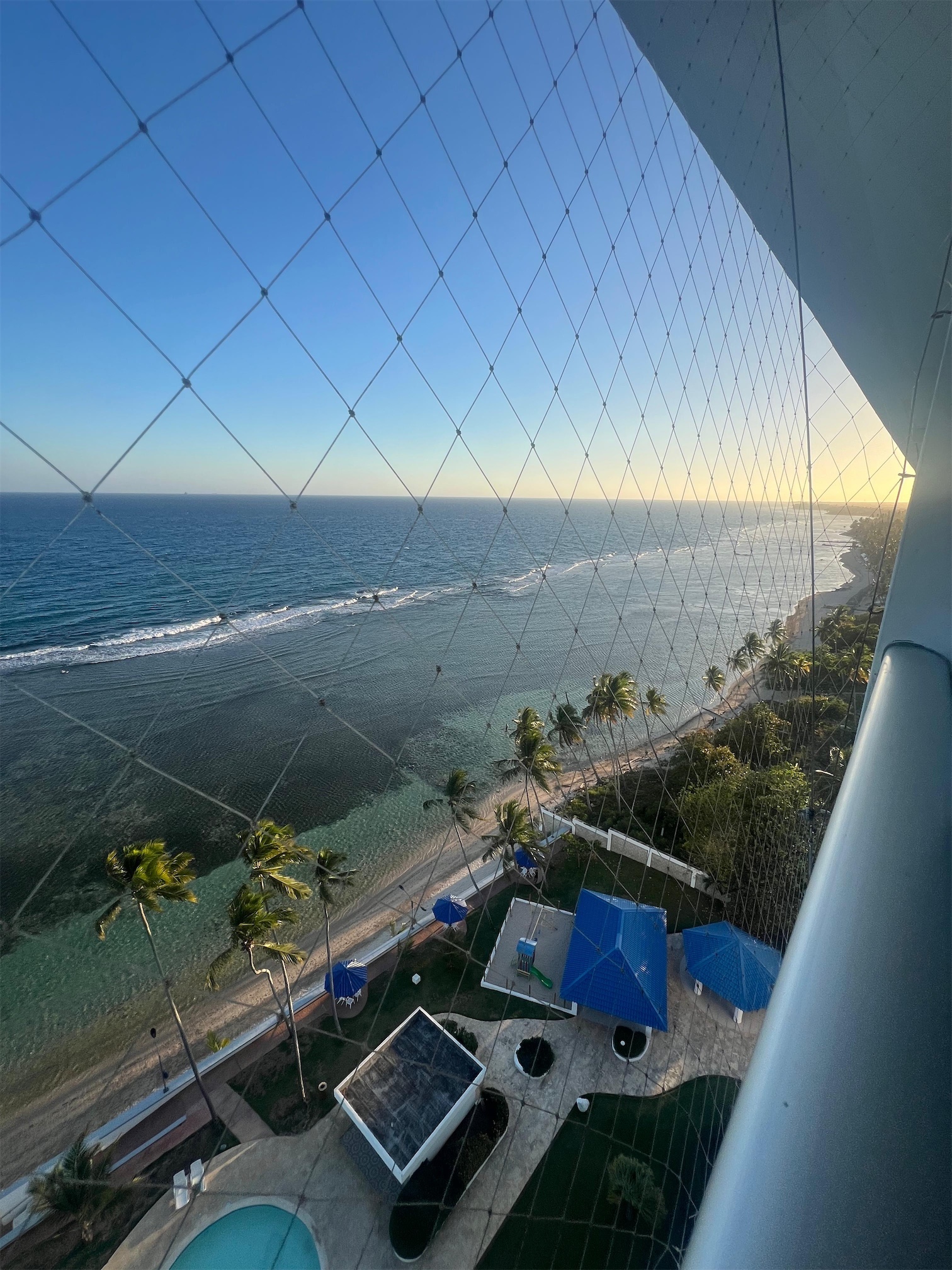 apartamentos - Venta de apartamento piso alto en Juan Dolio frente al mar zona turista  7