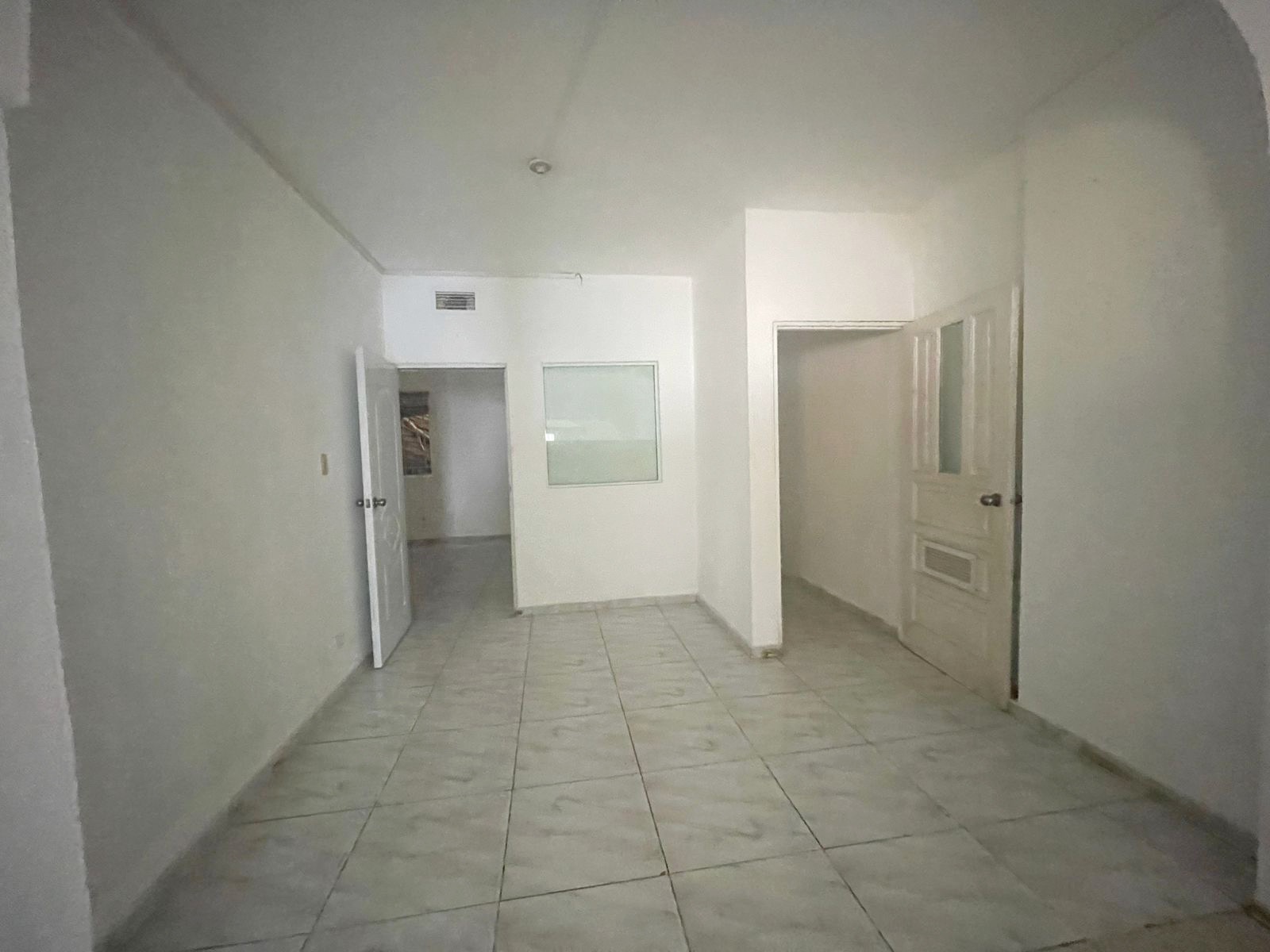 oficinas y locales comerciales - Local céntrico y comercial  5