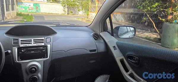 carros - Toyota Vitz 2007 2