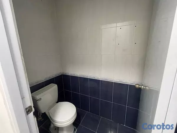 oficinas y locales comerciales - alquiló local comercial Gazcue amplio capacidad para 30 vehículos  9