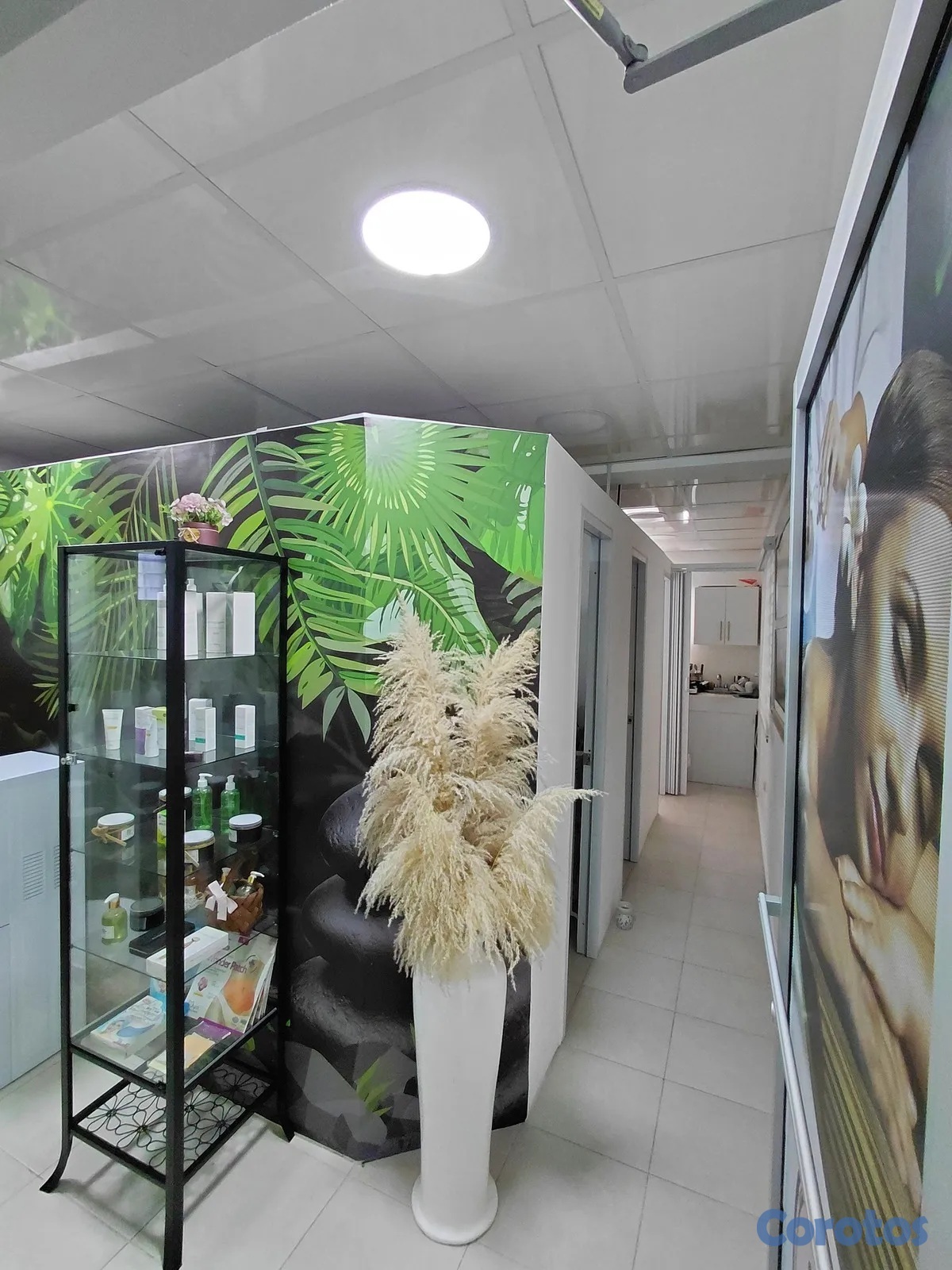 oficinas y locales comerciales - ALQUILER Y VENTA DE LOCAL COMERCIAL EN SECTOR MIRA 2