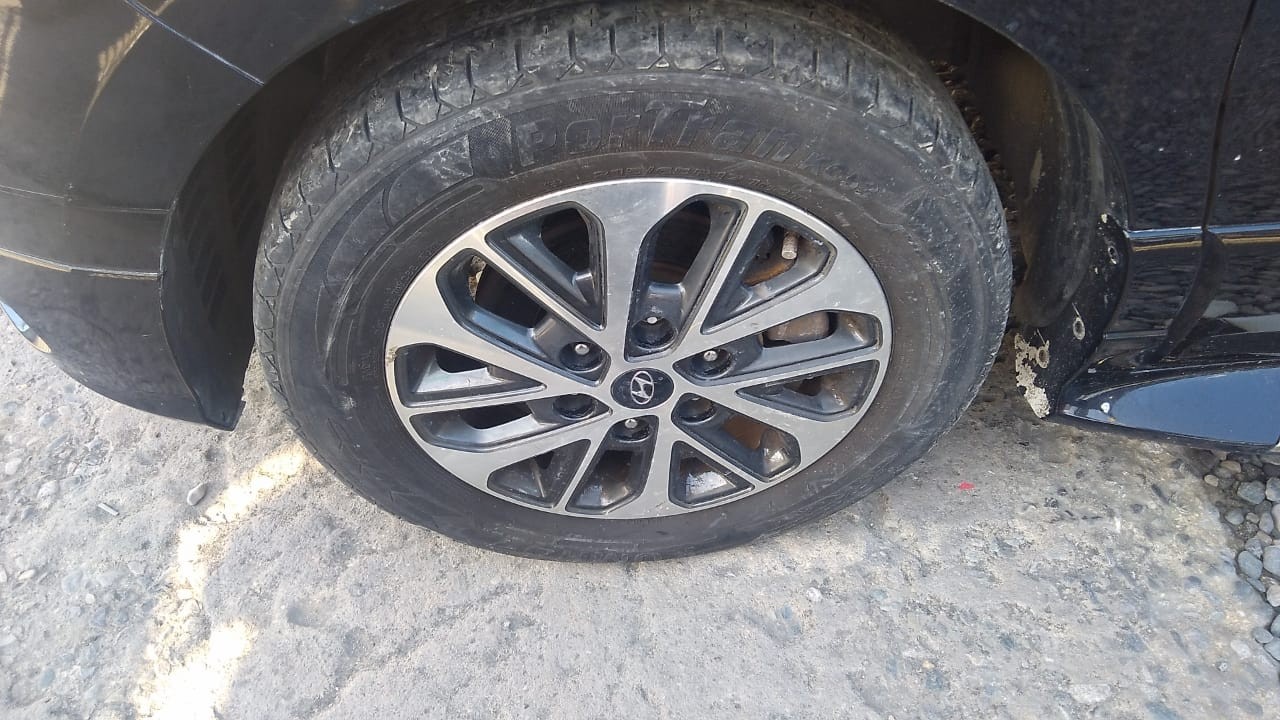 jeepetas y camionetas - HYUNDAI GRAND STAREX 2020 NEGRA 4