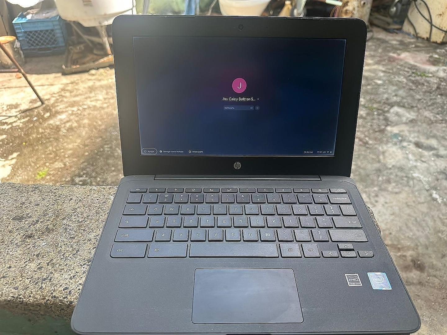 computadoras y laptops - HP Chromebook 11a-nb0013dx en excelente estado - $5,000