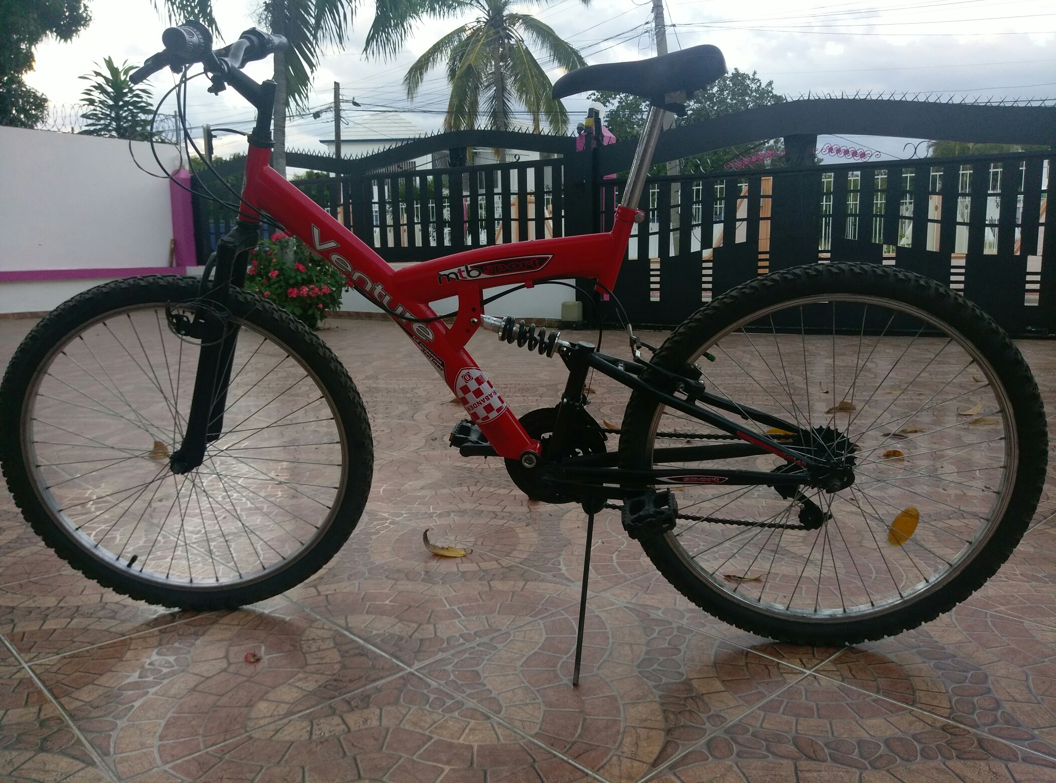 bicicletas y accesorios - Se vende