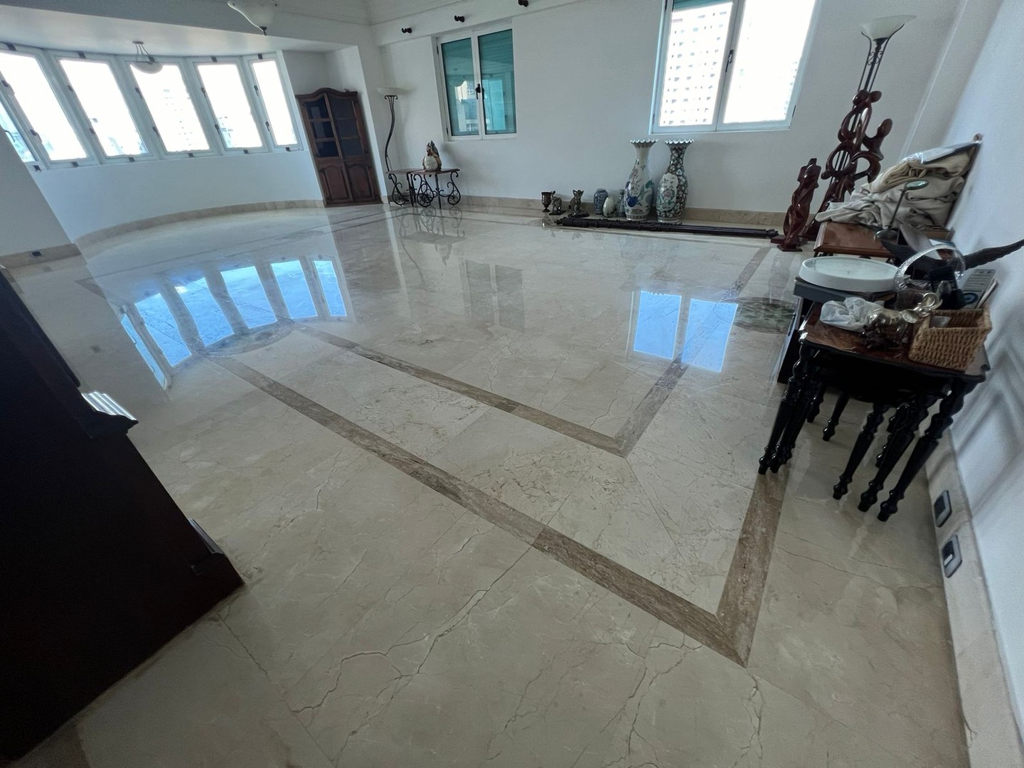 apartamentos - La Esperilla   

usd$650,000

Excelente Apartamento en un 8vo Nivel con vista de 5