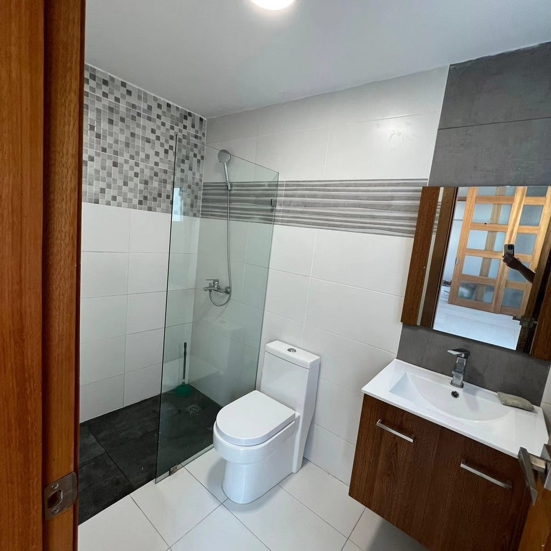 apartamentos - Vendo apartamento Renacimiento
3er ps 
2 hab
SD $165,000 2