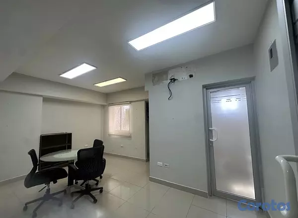 oficinas y locales comerciales - Local corporativo en Julieta  2