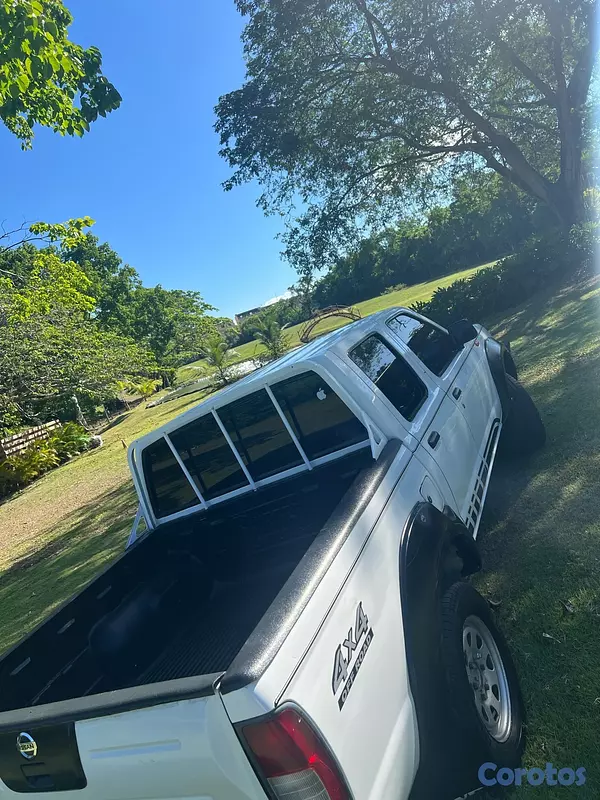 jeepetas y camionetas - Nissan frontier 2012 4x4 3