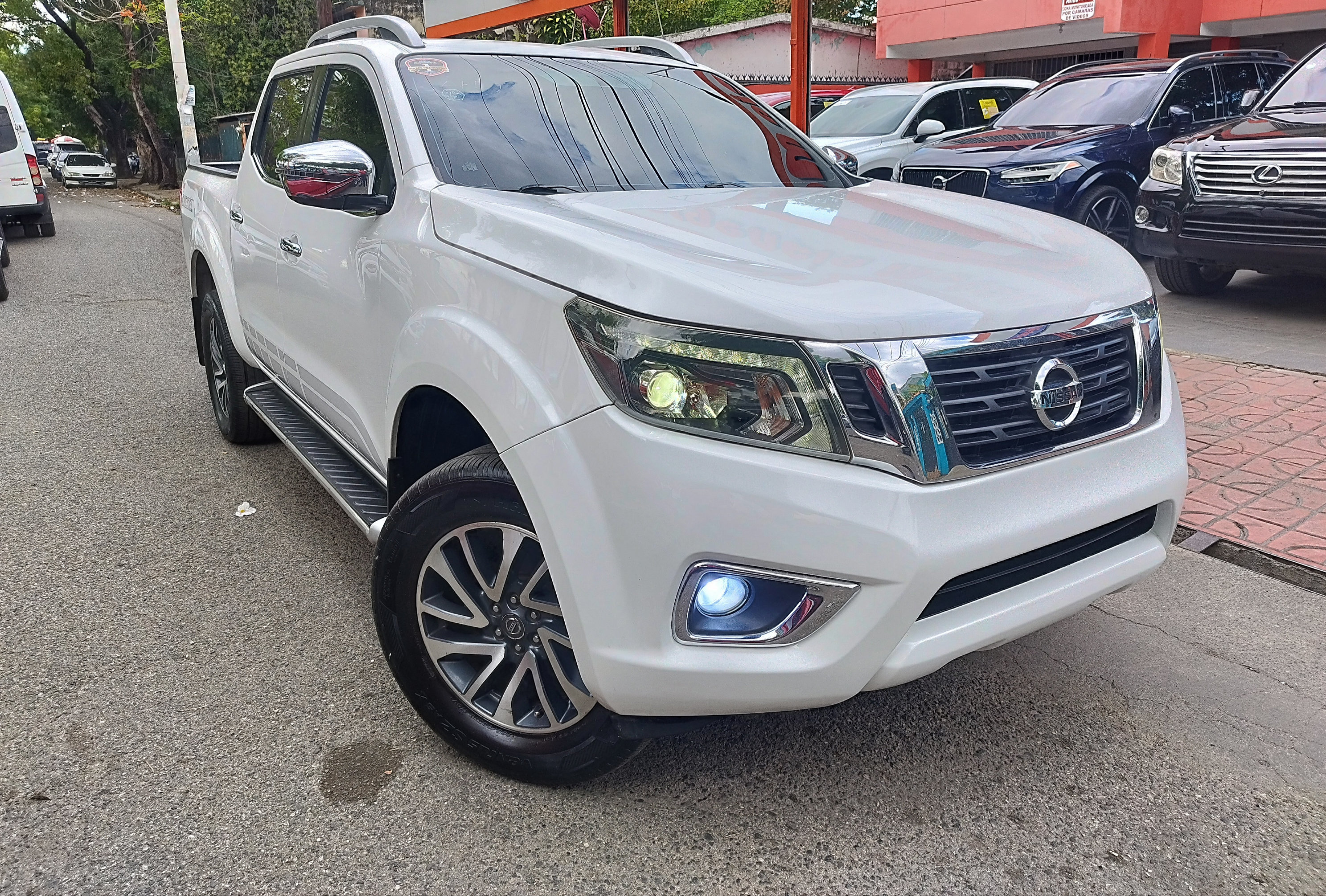 jeepetas y camionetas - 2019 Nissan Frontier LE NP300 
