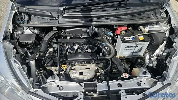 carros - Toyota vitz 2020 nuevo 10