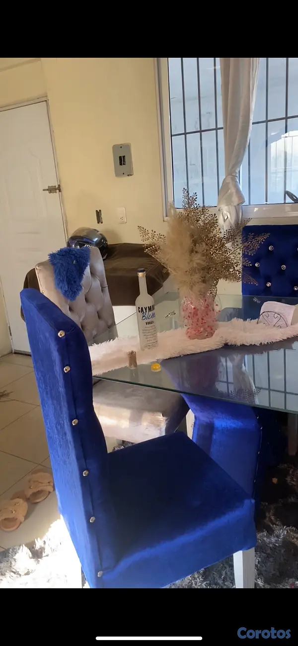otros inmuebles - comedor de 4 sillas y mesa de cristal  4