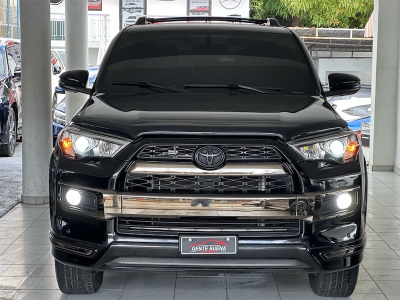 jeepetas y camionetas - Toyota 4runners 2019 Limited nighshade 1
