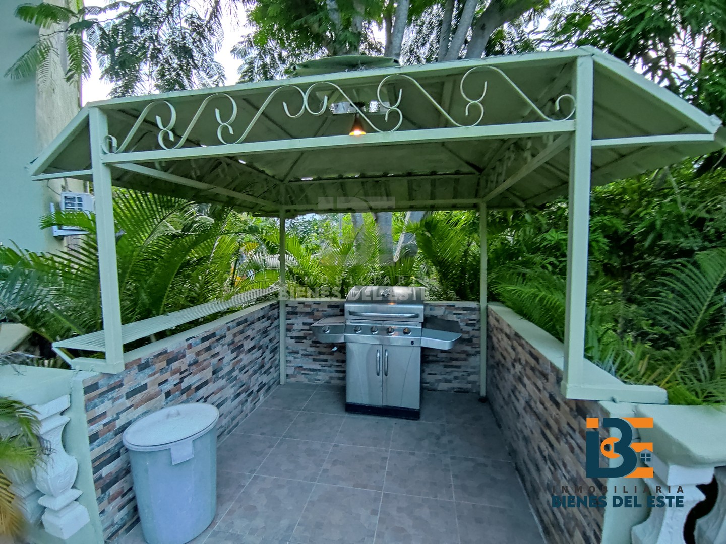 casas vacacionales y villas -  Finca Amueblada y Moderna en Ramon Santana, ¡De Oportunidad! 

 7