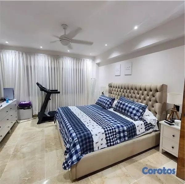 casas - Venta de casa en arroyo hondo viejo Distrito Nacional con 4 habitación 317mts 2