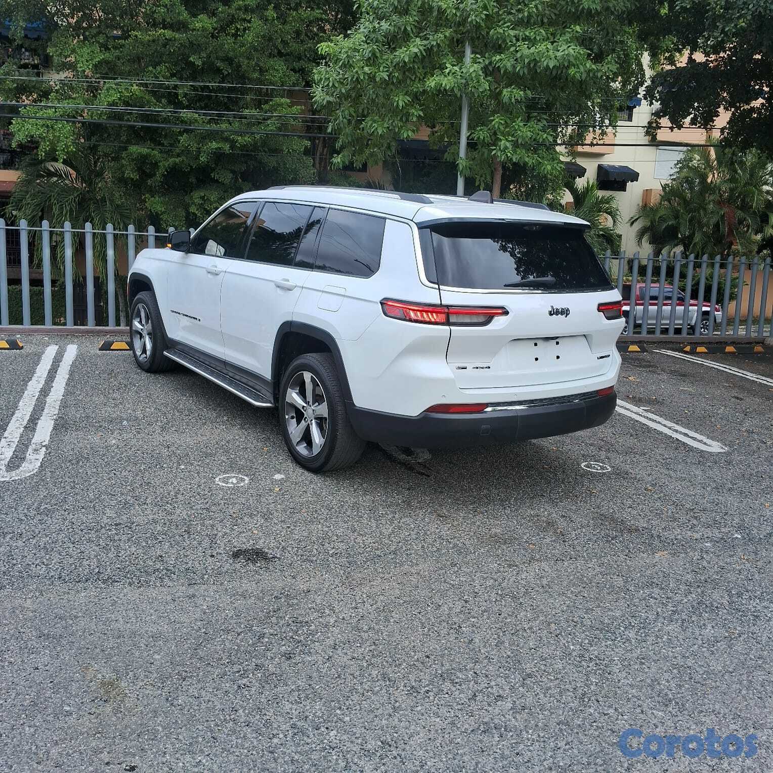 jeepetas y camionetas - 🔷 Jeep Grand Cherokee Limited 2023 | Lujo, tecnolo 7