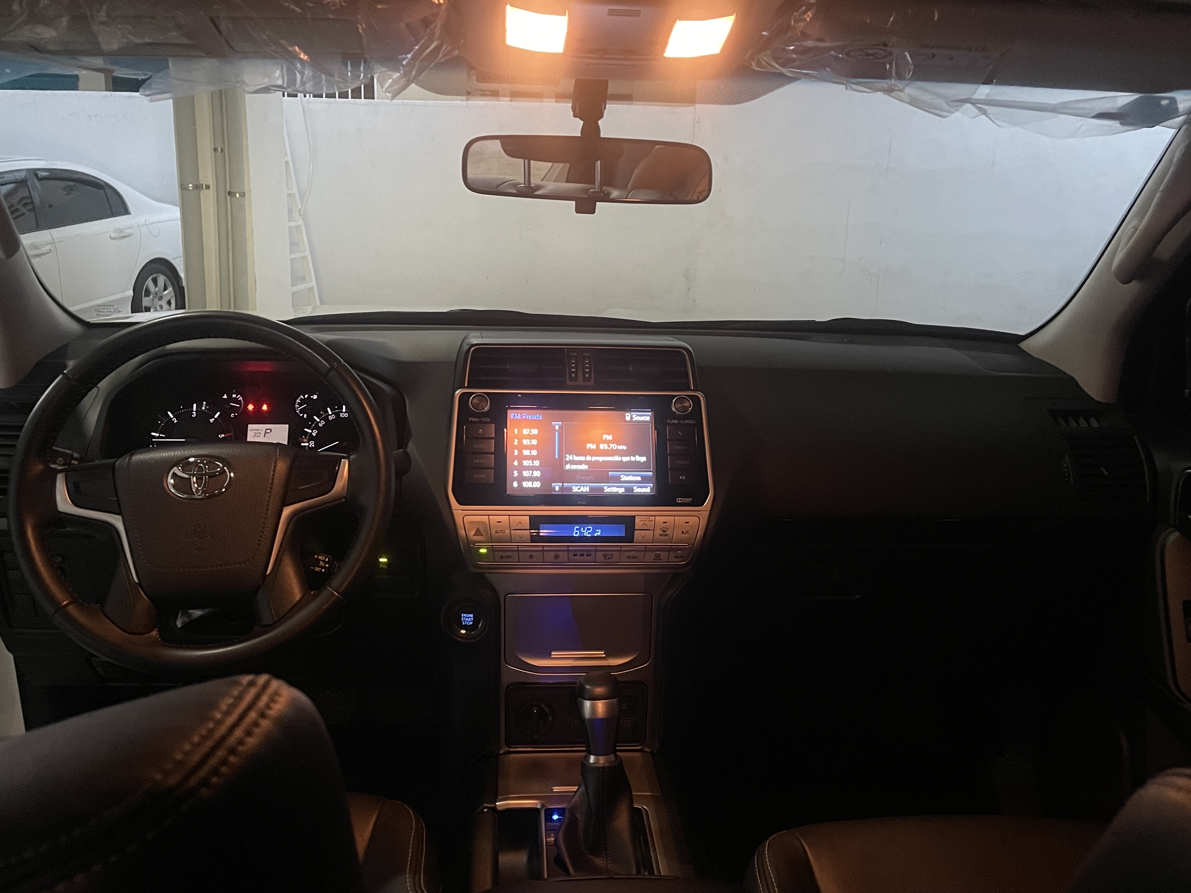 jeepetas y camionetas - Toyota Land Cruiser TXL 2022 9