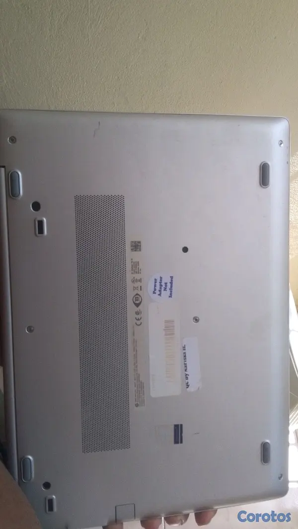 computadoras y laptops - vendo laptop hp con 2 gigas dedicadas de vídeo en muy buen estado 3