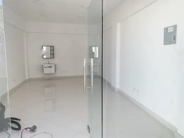 oficinas y locales comerciales - Local en bella vista  6
