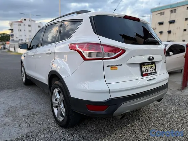 jeepetas y camionetas - Ford Escape SE Panoramica 2015 6