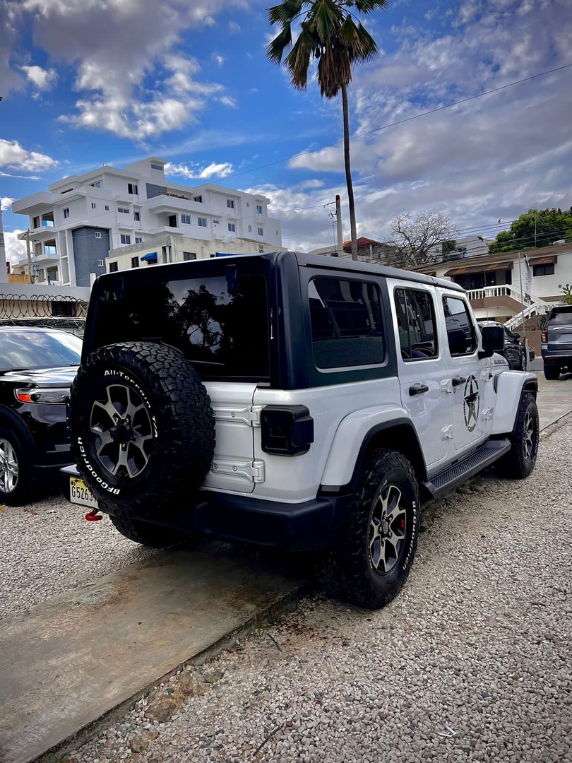 jeepetas y camionetas - Jeep Wrangler Sahara Unlimited 2018 5
