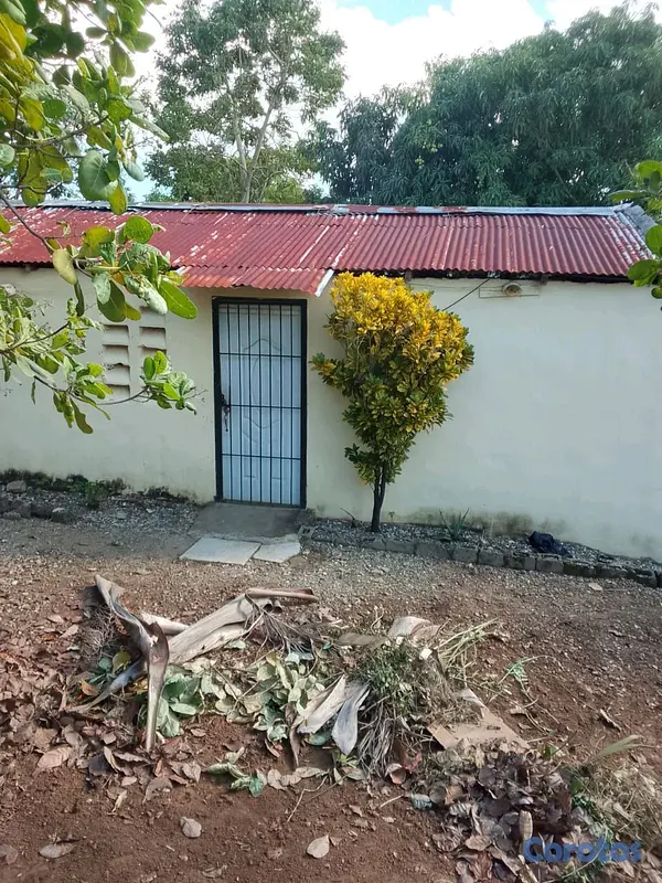 casas - 🏠 Inversión en Manoguayabo: Casa con 3 viviendas generando ingresos 💰 4